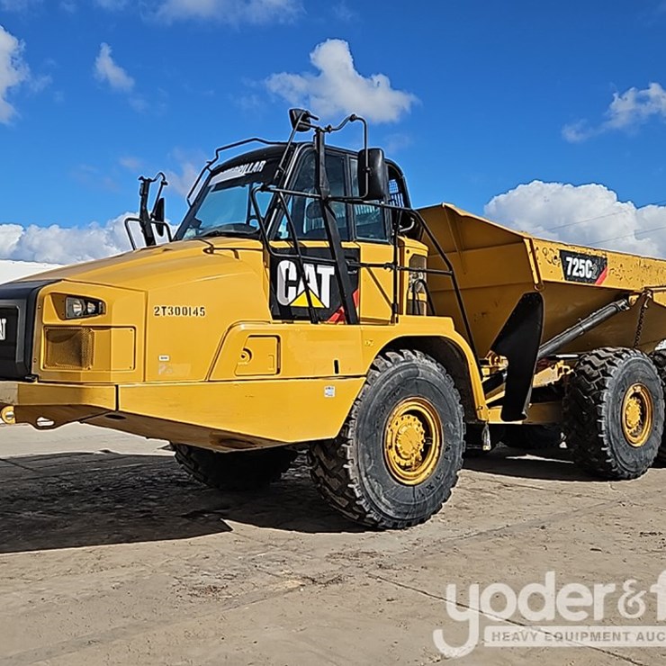 2016 CATERPILLAR 725C2