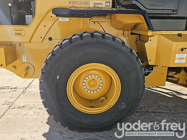 2026-caterpillar-926-image-8