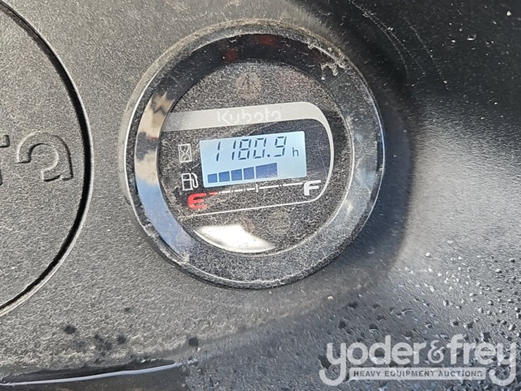 2023-kubota-rtv520-image-23