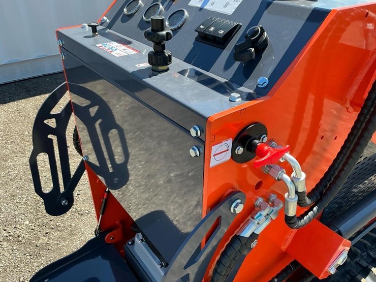 #1000-•-tpm,-t460-mini-skid-steer-loader-image-13