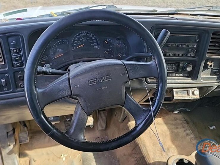 2003-gmc-2500hd-image-13