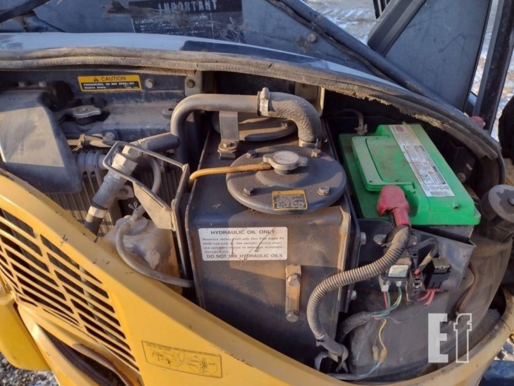 2013-deere-35d-image-44