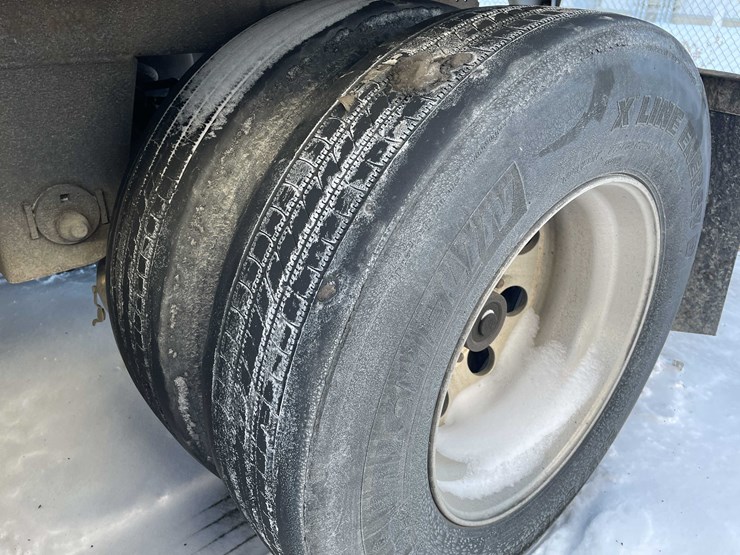 2010-utility-reefer-image-23