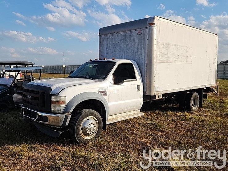 ford-f550-xl-image-1