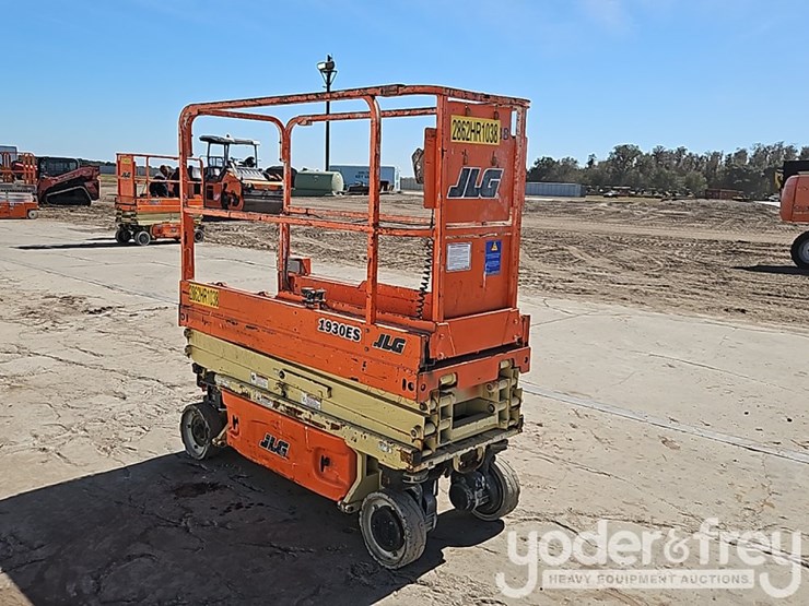 2017-jlg-1930es-image-6