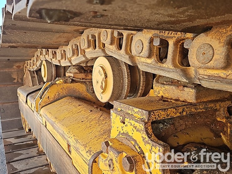 2017-deere-700k-lgp-image-22