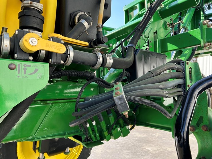 2015-john-deere-r4030-image-89