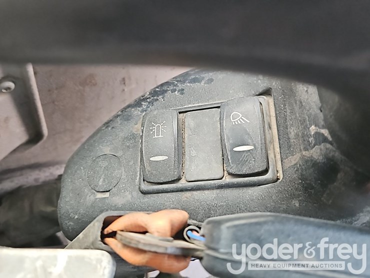 2020-volvo-ecr88d-image-35