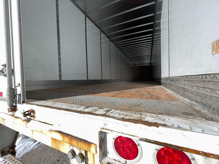 2023-stoughton-trailer-image-35