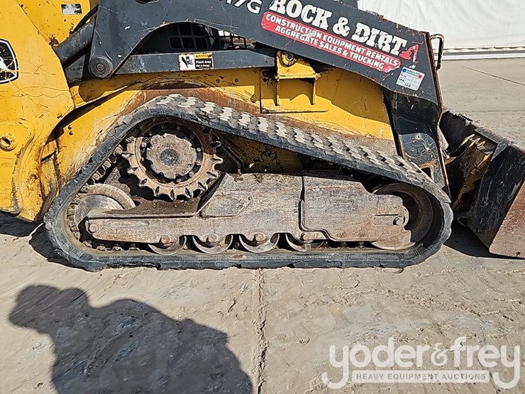 2019-deere-317g-image-8