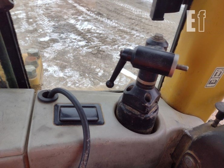 2006-caterpillar-d6n-xl-image-11