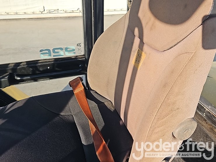 2016-jcb-926-image-29