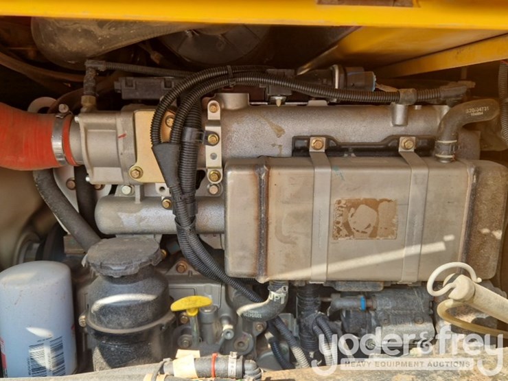 2015-jcb-6tst-image-26