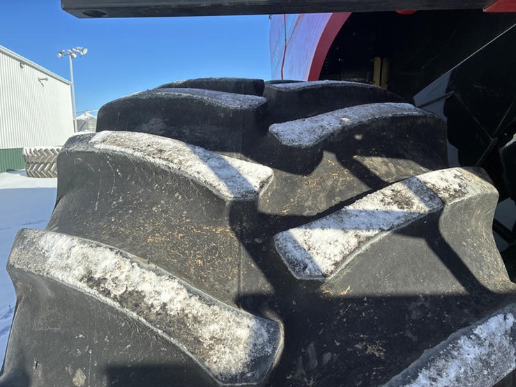 2010-case-ih-6088-image-36