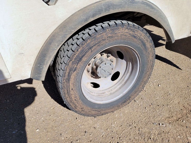 2019-ford-f550-image-32