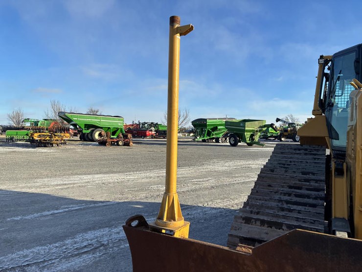 2016-caterpillar-d6n-lgp-image-10