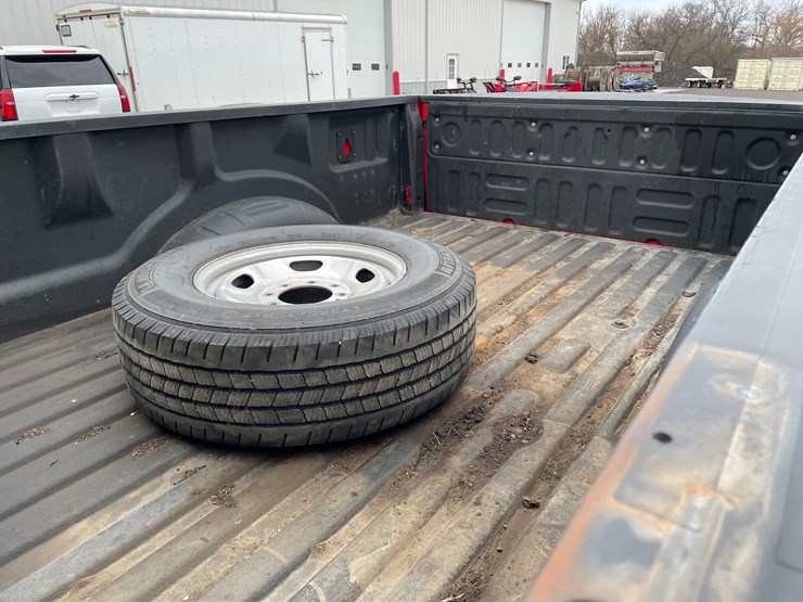 2021-ford-f350-xl-image-27