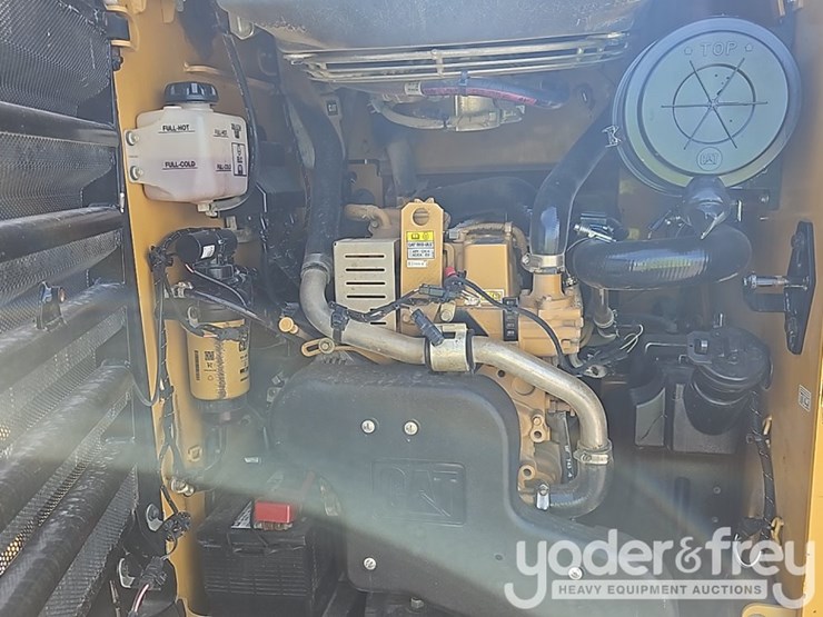 2021-caterpillar-289d3-image-13