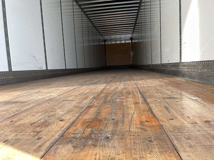 2022-stoughton-trailer-image-33