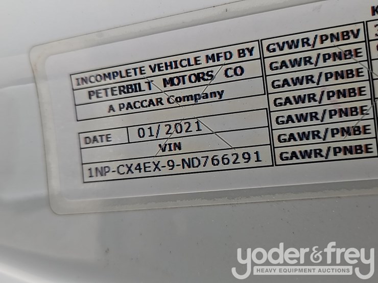 2021-peterbilt-567-image-41