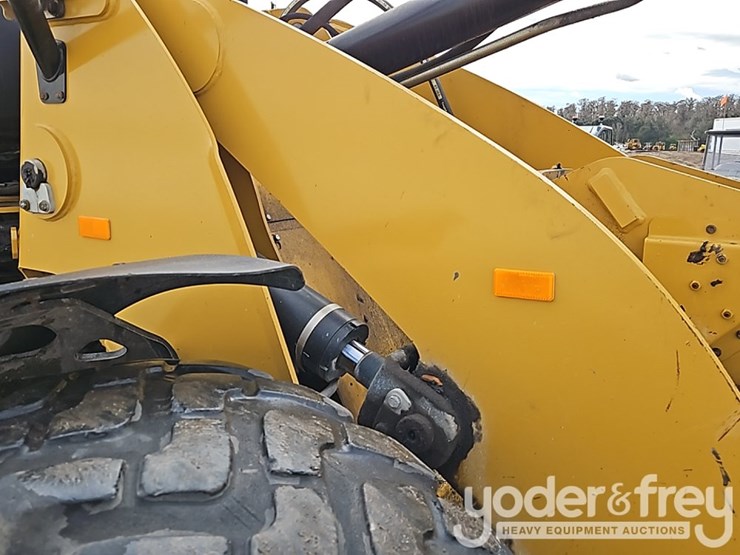 2019-caterpillar-918m-image-11