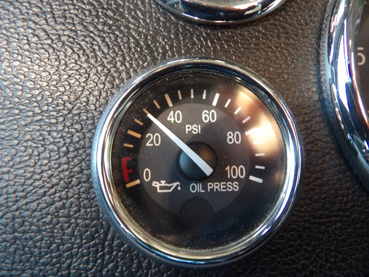 2022-peterbilt-389-image-49