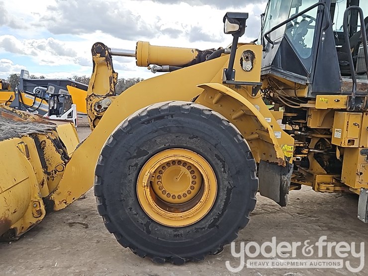 2011-caterpillar-972h-image-12