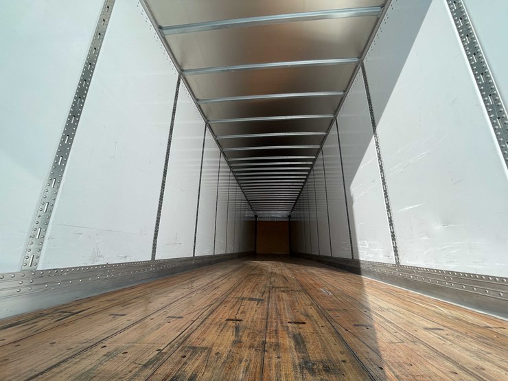 2023-stoughton-trailer-image-28