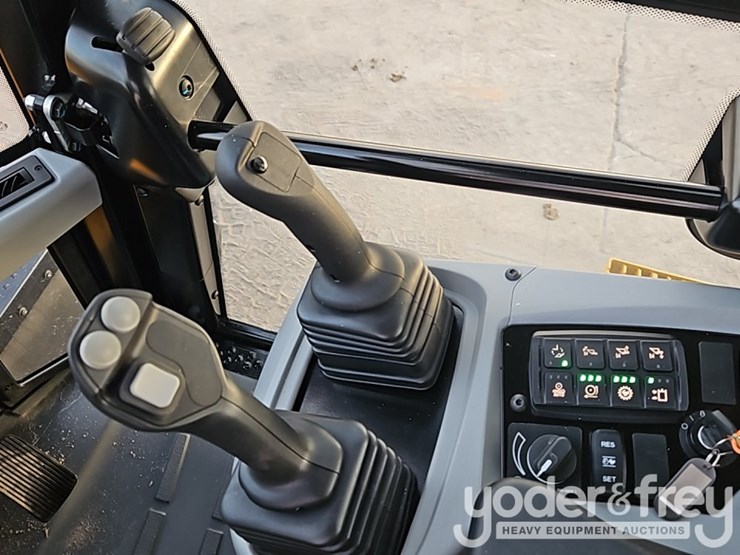 caterpillar-910-image-26