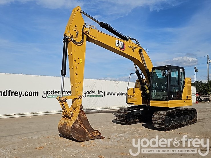 2021-caterpillar-325-image-1