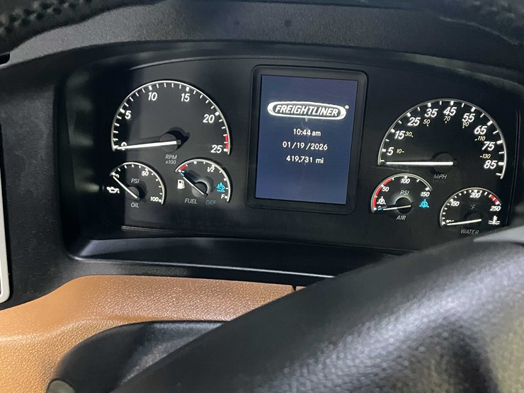 #6224-•-2022-freightliner-cascadia-semi-truck-(title-in-delay)-image-98