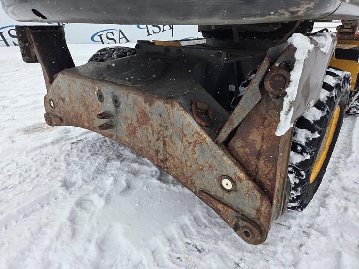 2010-volvo-ew180c-image-18