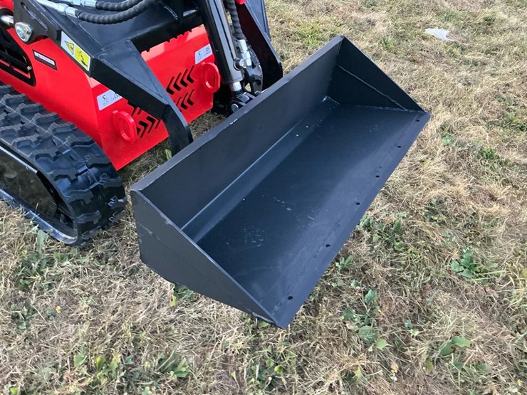 #1005-•-unused-future-ft380r-skid-steer-loader-image-22