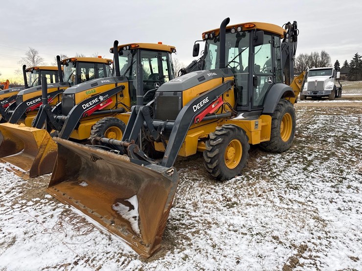 john-deere-310-image-1