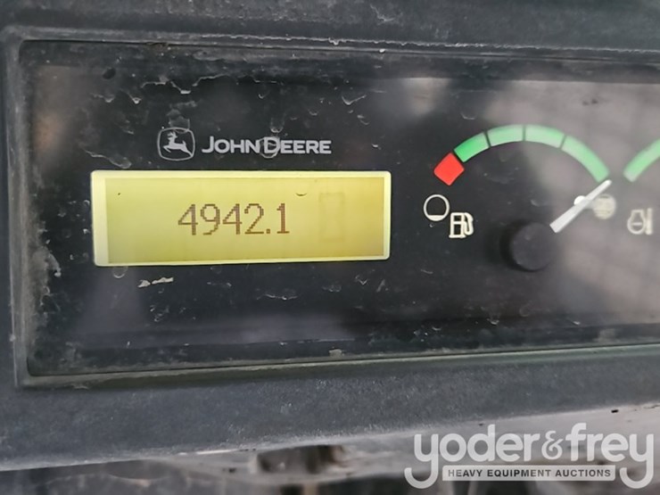 2019-deere-317g-image-23