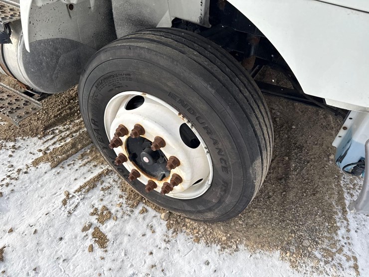 2018-international-durastar-4300-image-12