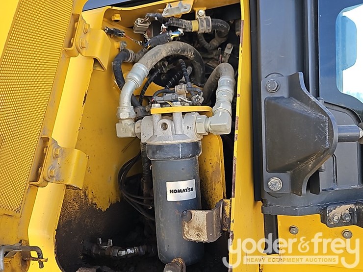 2022-komatsu-d61px-24-image-27
