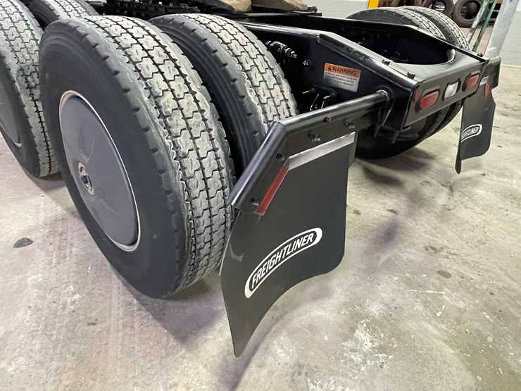 #6224-•-2022-freightliner-cascadia-semi-truck-(title-in-delay)-image-57