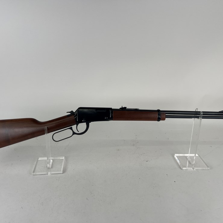 #39 • #1422 • Henry Repeating Arms Co., Classic Lever Action Rifle 22 LR