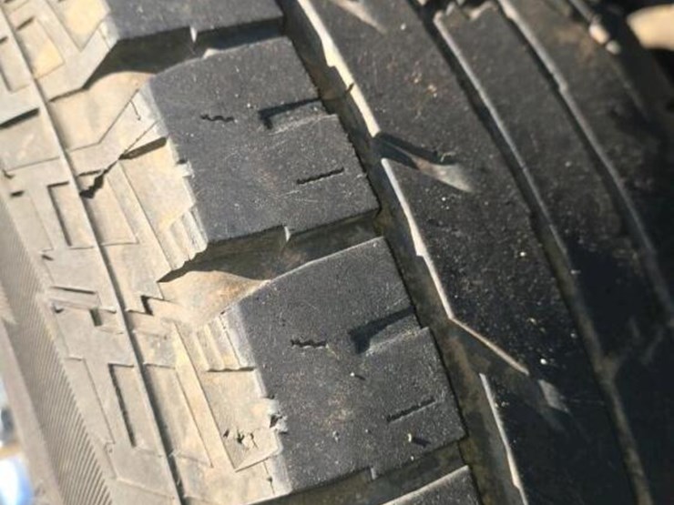 2013-chevrolet-tahoe-image-5