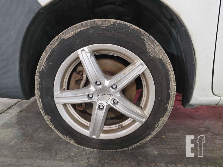 2014-nissan-nv200-image-20