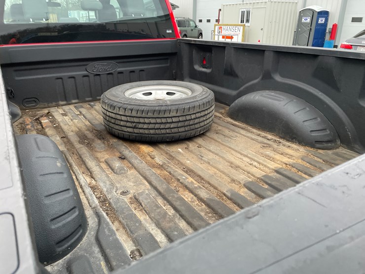 2021-ford-f350-xl-image-26