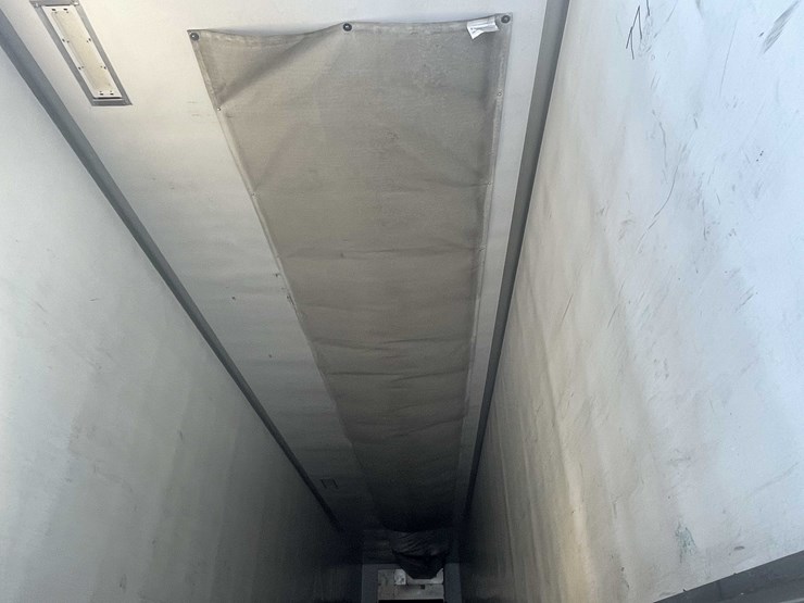 2010-utility-reefer-image-36