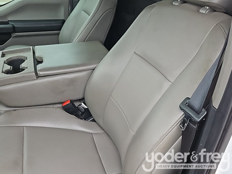 2022-ford-f250-image-24