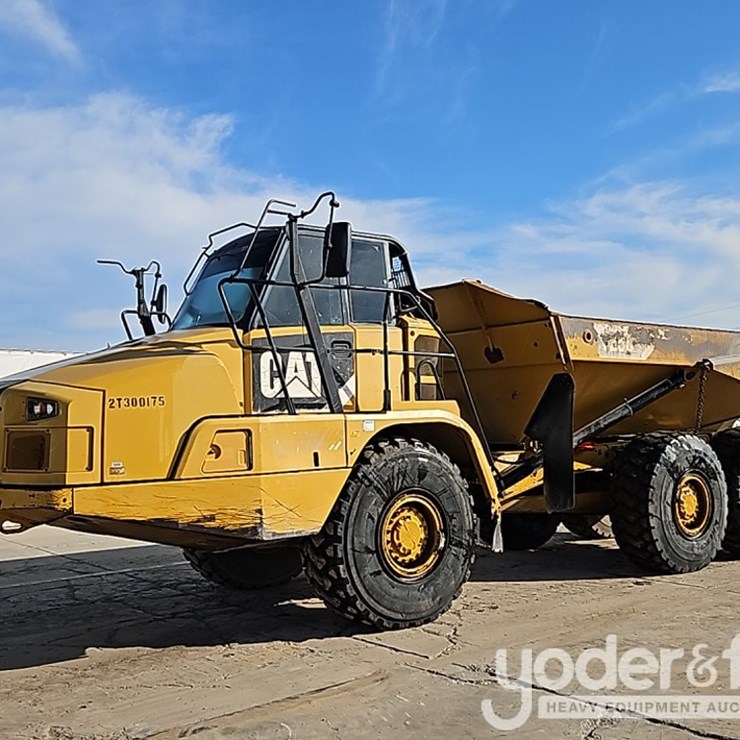 2016 CATERPILLAR 725C2