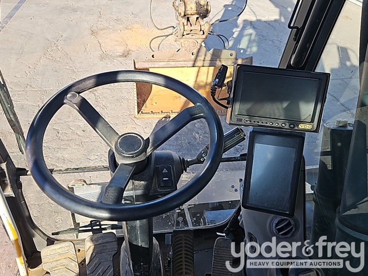 2016-volvo-ew180e-image-40