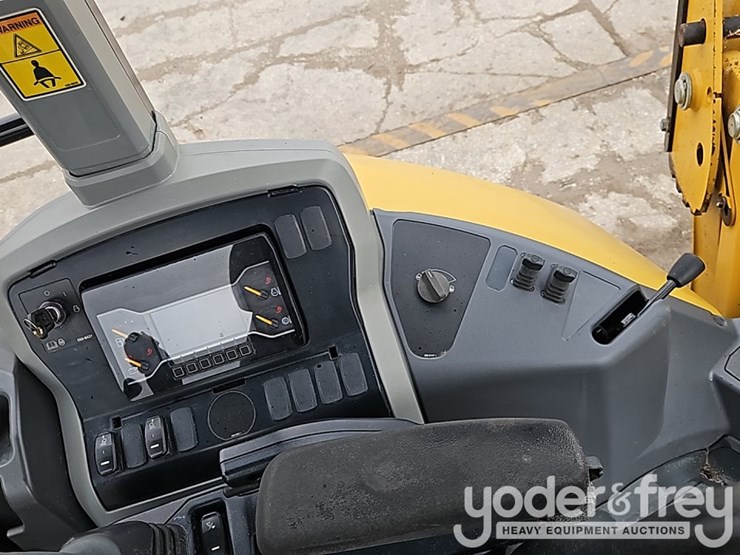 2022-caterpillar-420-xe-image-23