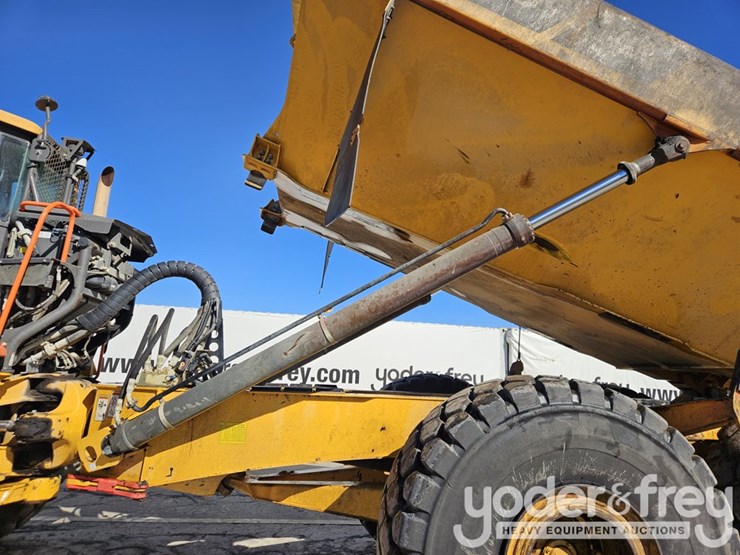 2021-volvo-a40g-image-22