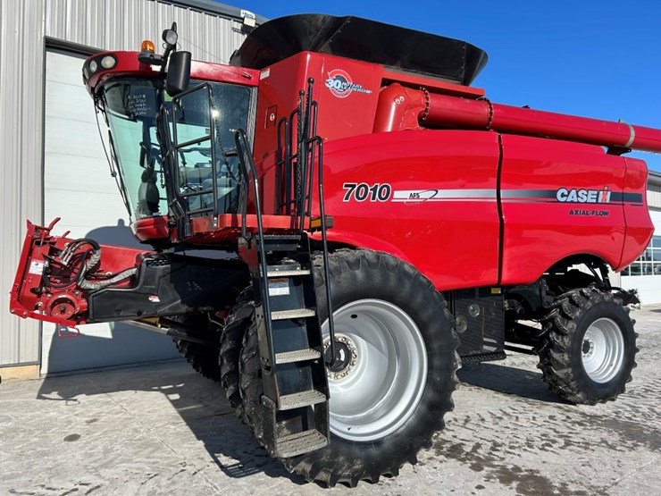 2007-case-ih-7010-image-19