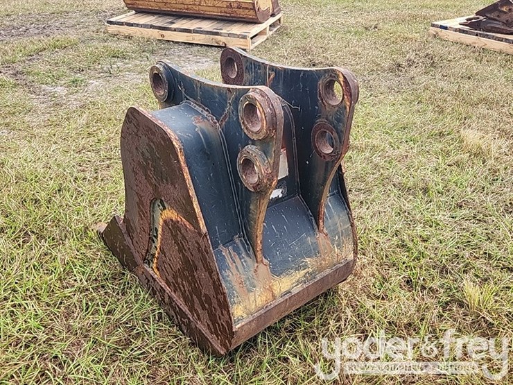 22"-digging-bucket-to-suit-excavator,-2-1/4"-pin-image-4